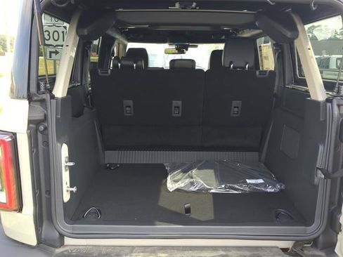 New 2025 Ford Bronco Outer Banks w/ Sasquatch Package AWD/4WD image 33