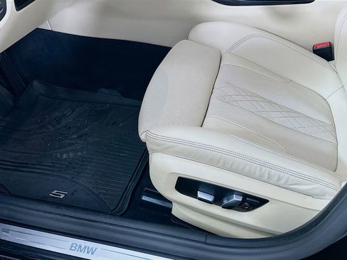 Used 2021 BMW 530i xDrive w/ Convenience Package image 26