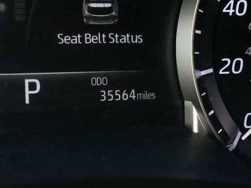 Used 2021 Toyota Highlander XLE image 28