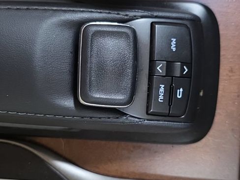 Used 2019 Lexus LX 570 4WD w/ Luxury Package image 31