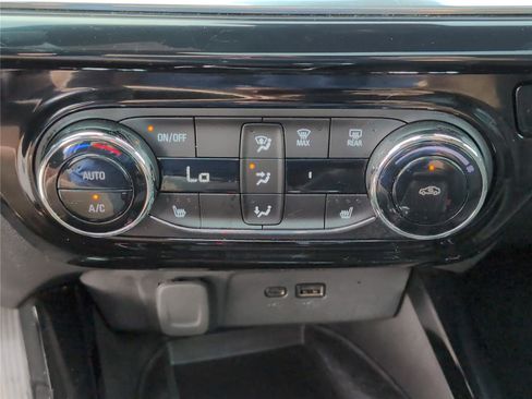 Used 2024 Chevrolet Trax RS w/ Sunroof Package image 25