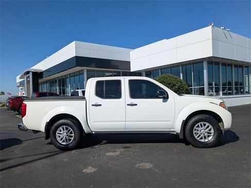 Used 2016 Nissan Frontier SV w/ SV Value Truck Package image 3
