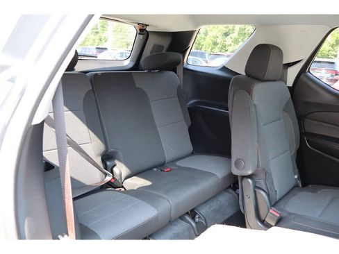 Used 2020 Chevrolet Traverse LT FWD image 17