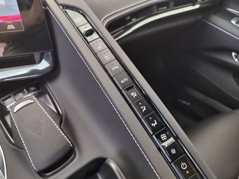 Used 2023 Chevrolet Corvette Stingray Preferred Conv w/ Stealth Interior Trim Package image 15