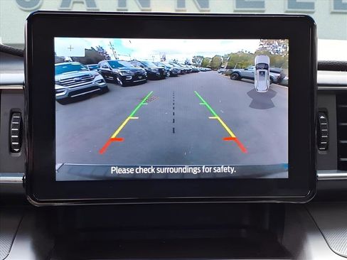 Used 2022 Ford Explorer XLT w/ Equipment Group 202A image 24