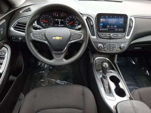 Used 2019 Chevrolet Malibu LT w/ Driver Confidence Package II image 11