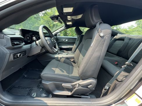 Used 2024 Ford Mustang Coupe RWD image 13