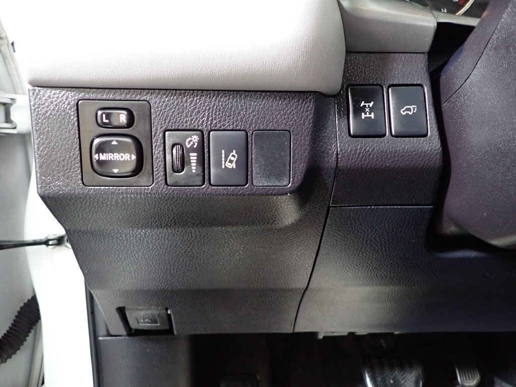 Used 2016 Toyota RAV4 Limited w/ Advanced Technology Package AWD/4WD image 25