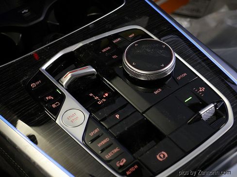 New 2026 BMW X5 xDrive50e w/ M Sport Package image 26