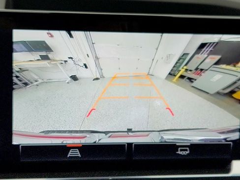 Used 2025 GMC Sierra 1500 Elevation image 16