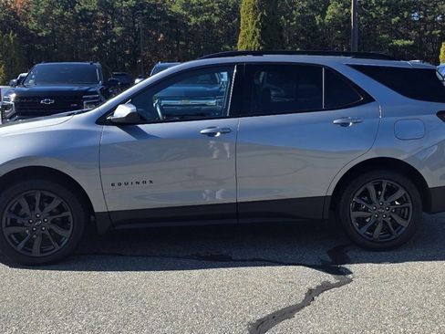 Used 2023 Chevrolet Equinox RS image 2