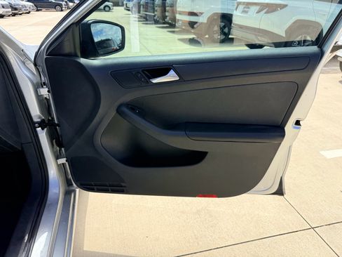 Used 2016 Volkswagen Jetta S FWD image 13