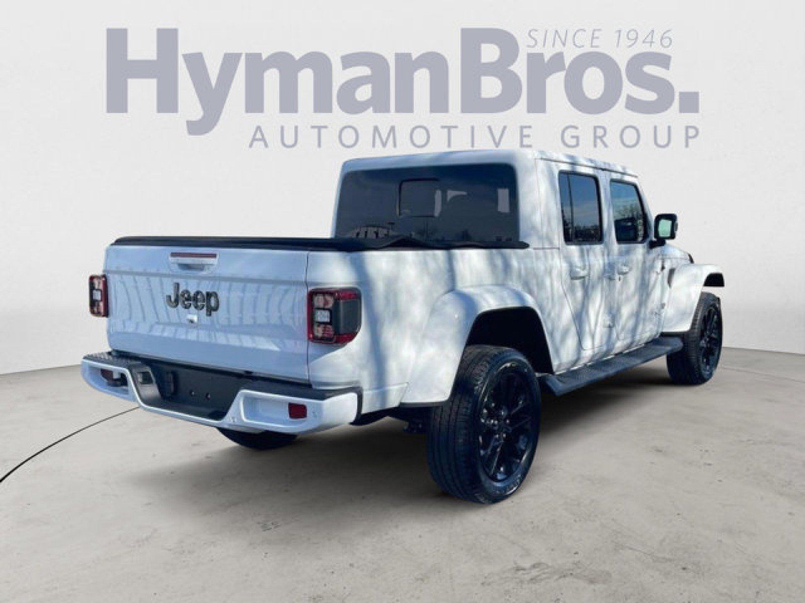 Used 2021 Jeep Gladiator Overland AWD/4WD image 6
