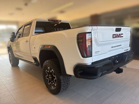 Used 2026 GMC Sierra 2500 AT4X AWD/4WD image 3