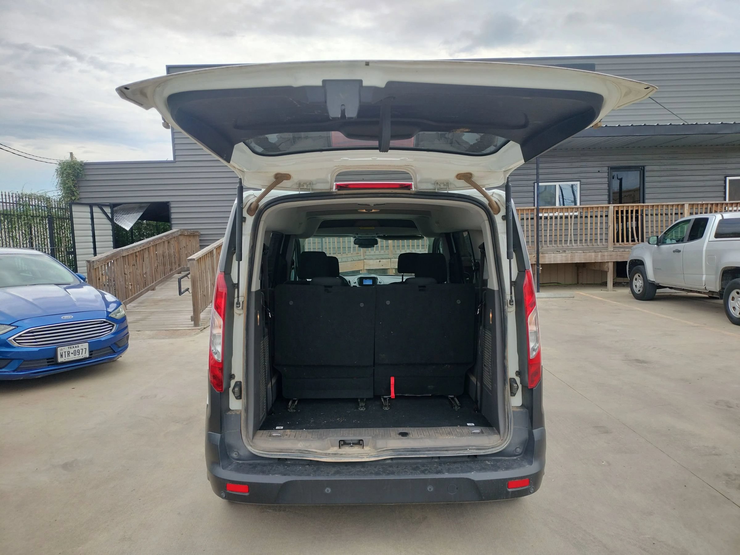 Used 2022 Ford Transit Connect XL FWD image 7