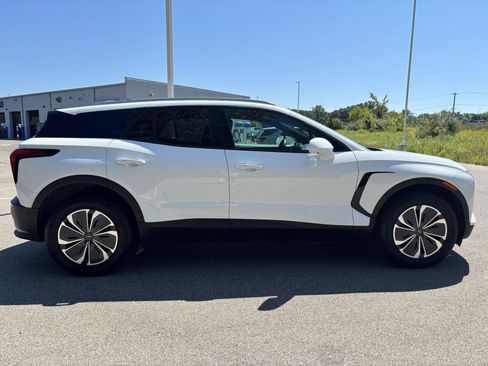 Used 2024 Chevrolet Blazer EV LT AWD/4WD image 4