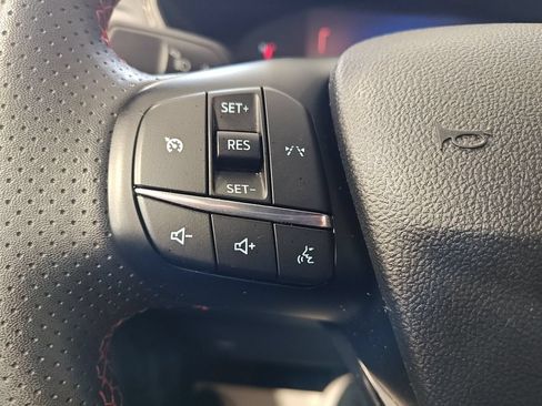 Used 2025 Ford Escape ST-Line Select AWD/4WD image 26
