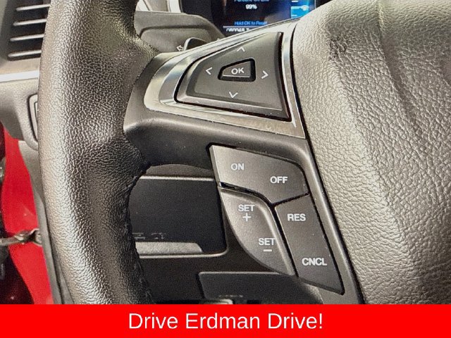 Used 2018 Ford Edge Titanium w/ Technology Package FWD image 13