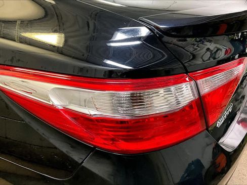 Used 2015 Toyota Camry XSE image 26