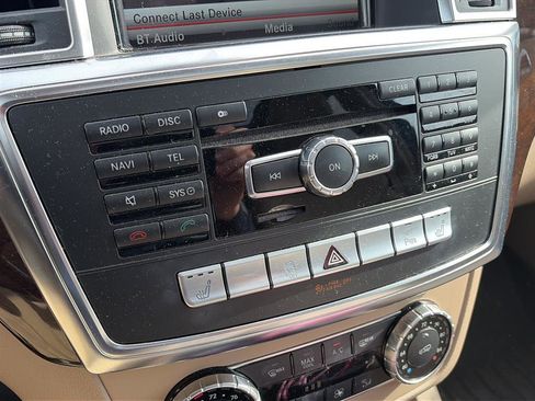 Used 2014 Mercedes-Benz GL 450 4MATIC image 12