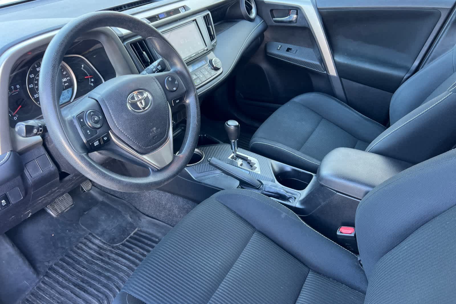 Used 2014 Toyota RAV4 XLE FWD image 9