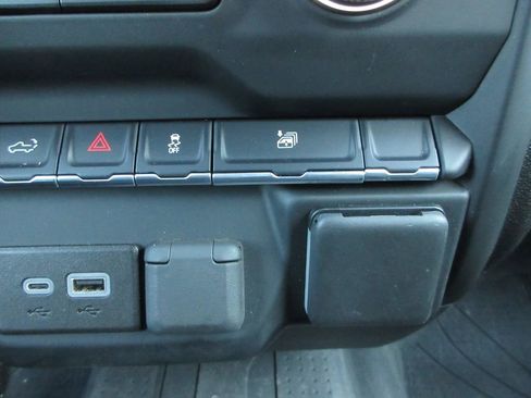 Certified 2024 Chevrolet Silverado 2500 Custom w/ Custom Convenience Package image 30