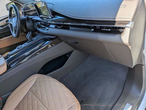 Used 2022 Cadillac Escalade Premium Luxury image 24