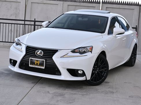 Used 2015 Lexus IS 250 w/ Premium Package RWD image 38