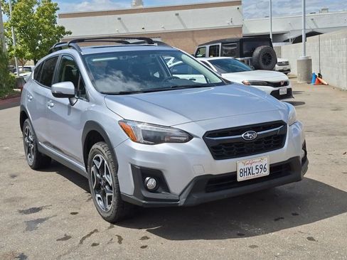Used 2019 Subaru Crosstrek 2.0i Limited w/ Moonroof Package w/Navigation AWD/4WD image 3