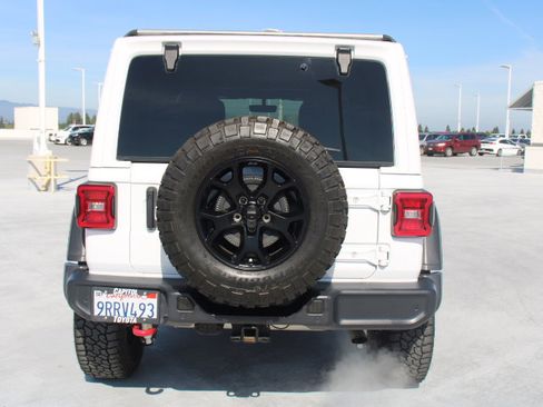 Used 2020 Jeep Wrangler Unlimited Rubicon AWD/4WD image 4