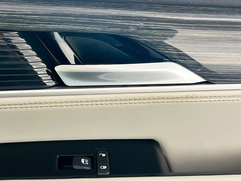 Used 2022 Jeep Wagoneer Series III w/ Convenience Group I image 30