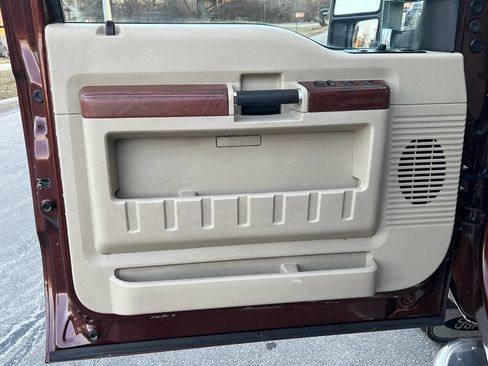 Used 2008 Ford F350 Lariat image 9