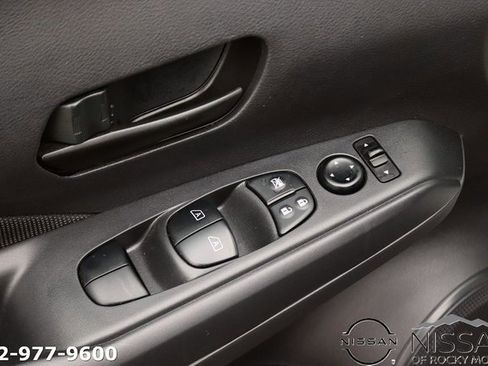 Used 2023 Nissan Kicks S image 10