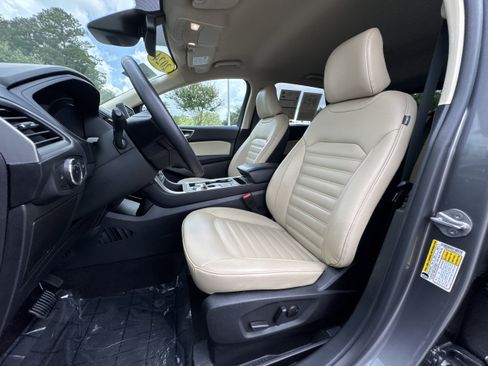 Certified 2024 Ford Edge SEL image 10