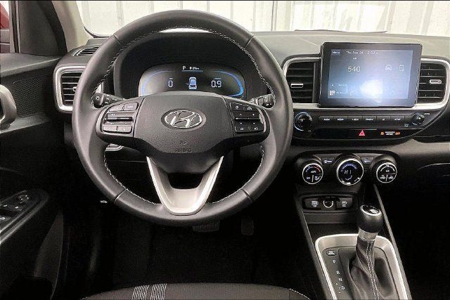 Used 2025 Hyundai Venue SEL FWD image 5