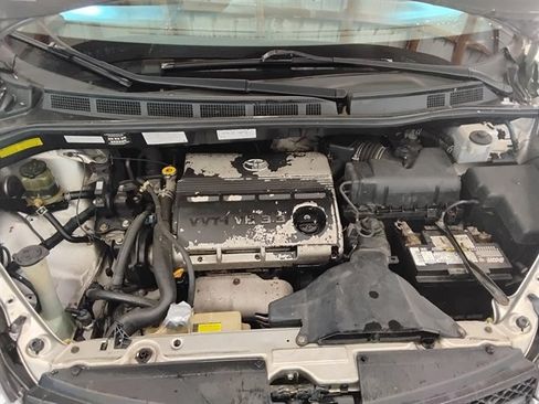 Used 2004 Toyota Sienna XLE image 9