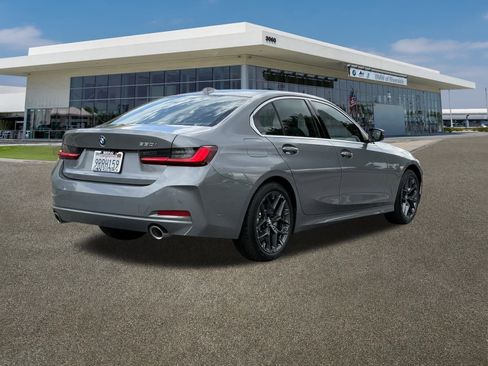 Used 2025 BMW 330i Sedan w/ Convenience Package image 11