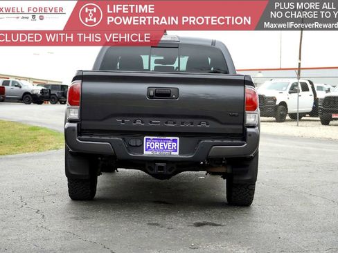 Used 2021 Toyota Tacoma TRD Off-Road image 7