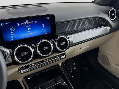New 2026 Mercedes-Benz GLB 250 image 19