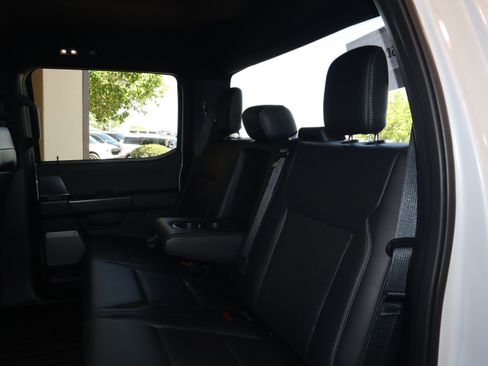 Certified 2025 Ford F150 Lariat w/ FX4 Off-Road Package AWD/4WD image 38