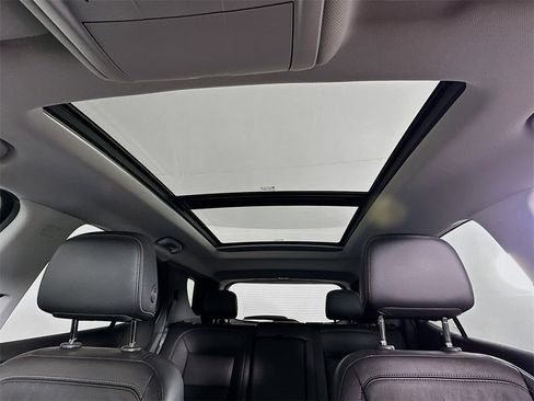 Used 2020 Chevrolet Equinox Premier image 21