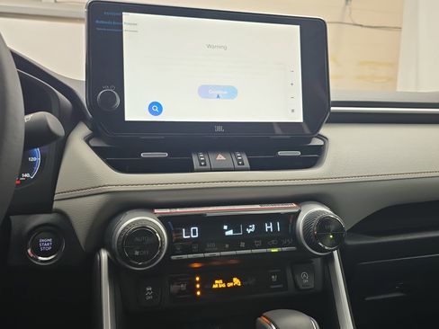 Used 2025 Toyota RAV4 Limited image 20