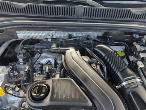 Certified 2024 Volkswagen Jetta SE image 21