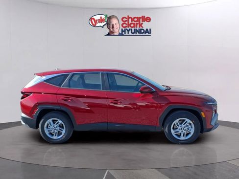 New 2026 Hyundai Tucson SE image 6