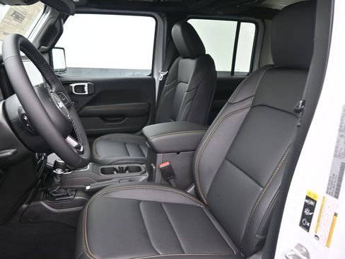 New 2026 Jeep Gladiator Sport AWD/4WD image 19
