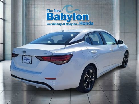 Used 2024 Nissan Sentra SV image 4