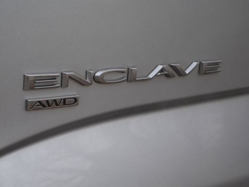 Used 2020 Buick Enclave Premium w/ Surround and Sites Package image 22