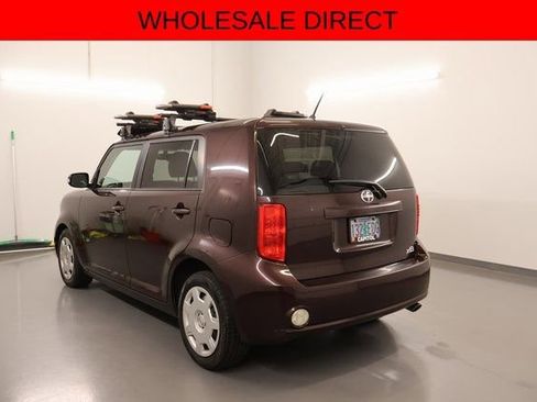 Used 2009 Scion xB FWD image 4