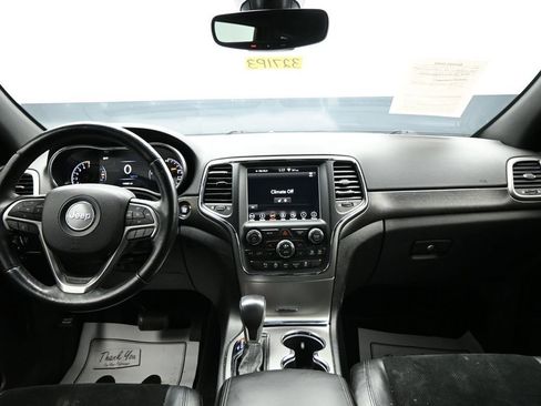 Used 2018 Jeep Grand Cherokee Altitude AWD/4WD image 12