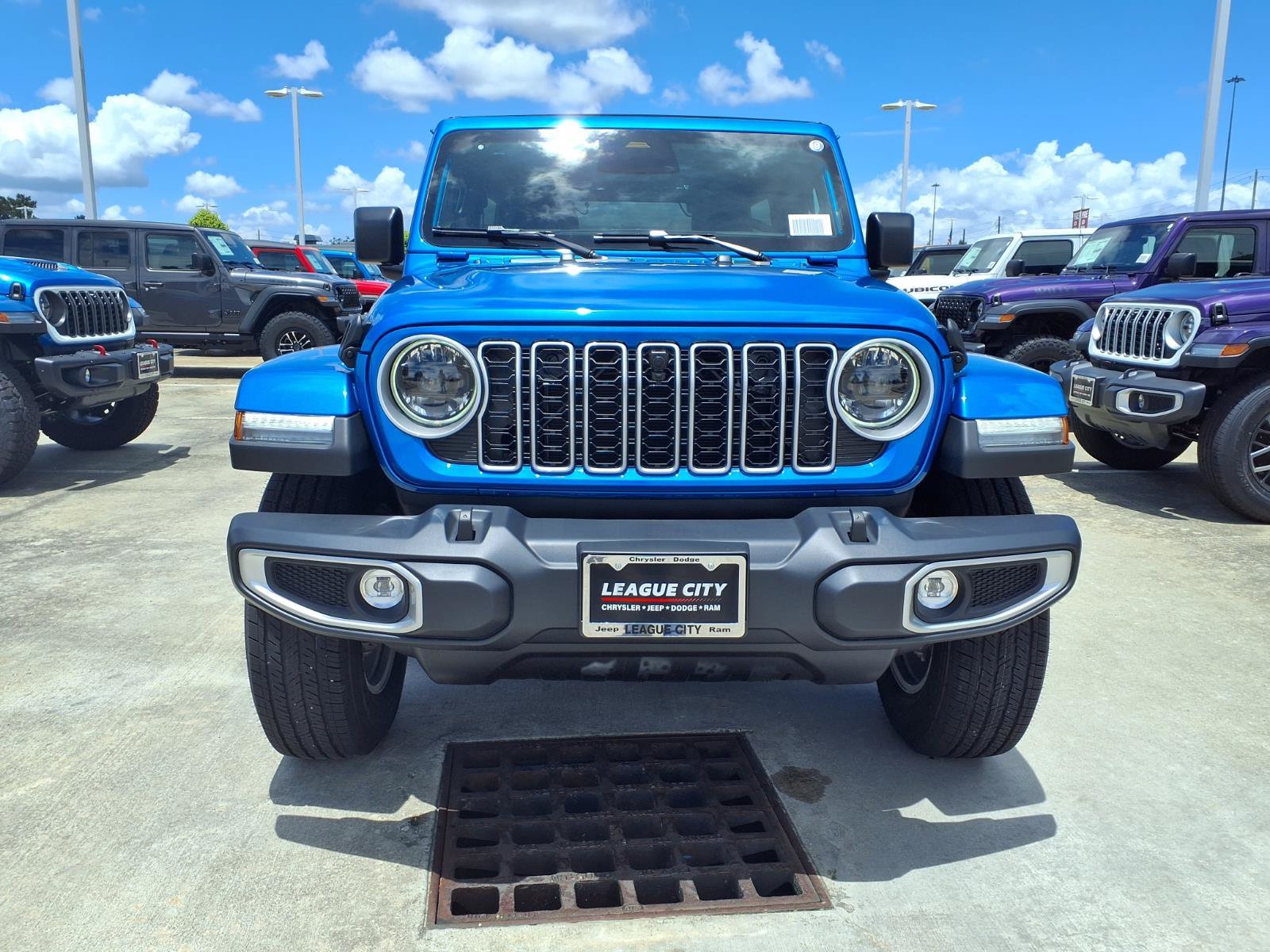 New 2026 Jeep Wrangler Unlimited Sahara AWD/4WD image 5